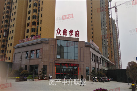 八一路工商银行家属院步梯中层精装大三房证齐